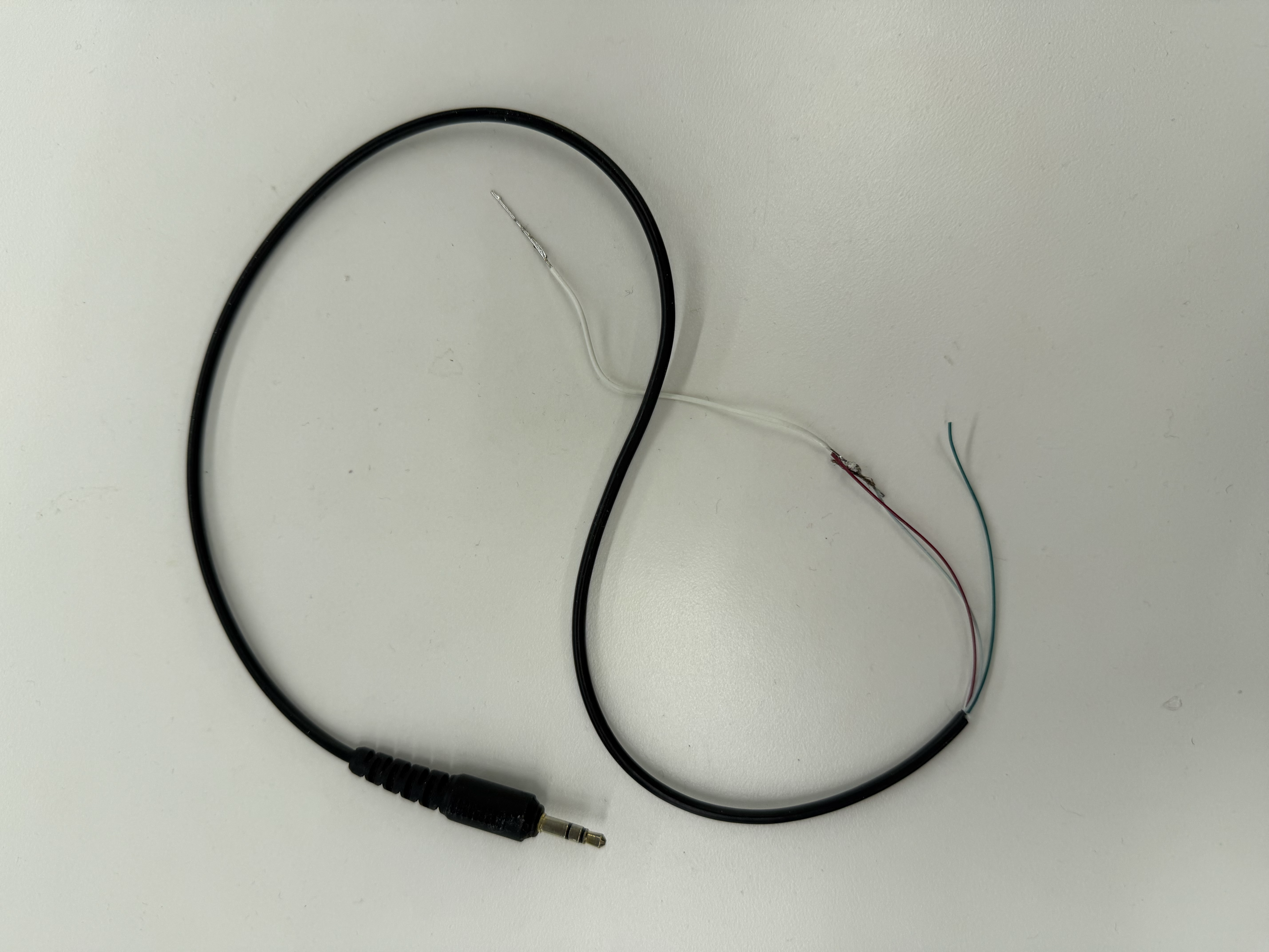 First AUX cable used for TEA5767 audio